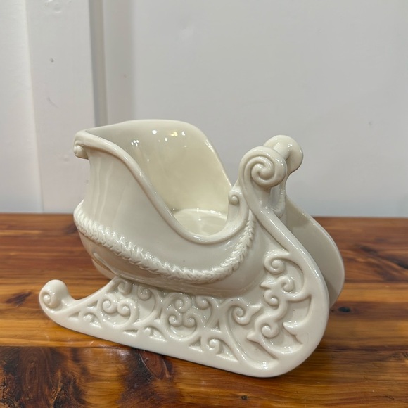 PartyLite Porcelain Sleigh Sled Pillar Candle Holder - Picture 1 of 6